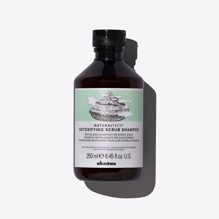 Davines Naturaltech Detoxifying Scrub Shampoo 250 ml – szampon oczyszczający skórę głowy i włosy, usuwający zanieczyszczenia i nadmiar sebum.