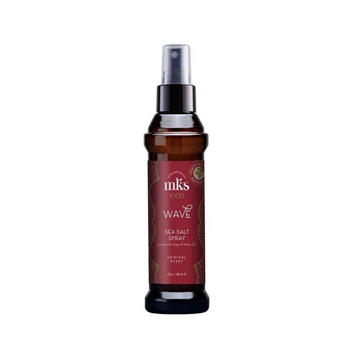 MKS Eco Wave 118ml – spray z solą morską do stylizacji włosów, który dodaje tekstury, objętości oraz matowego wykończenia, podkreślając naturalny wygląd pasm.