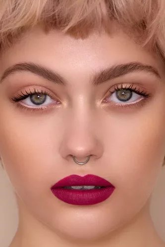 Pomadka matowa do ust Kissproof 03 Deep Magenta 8ml